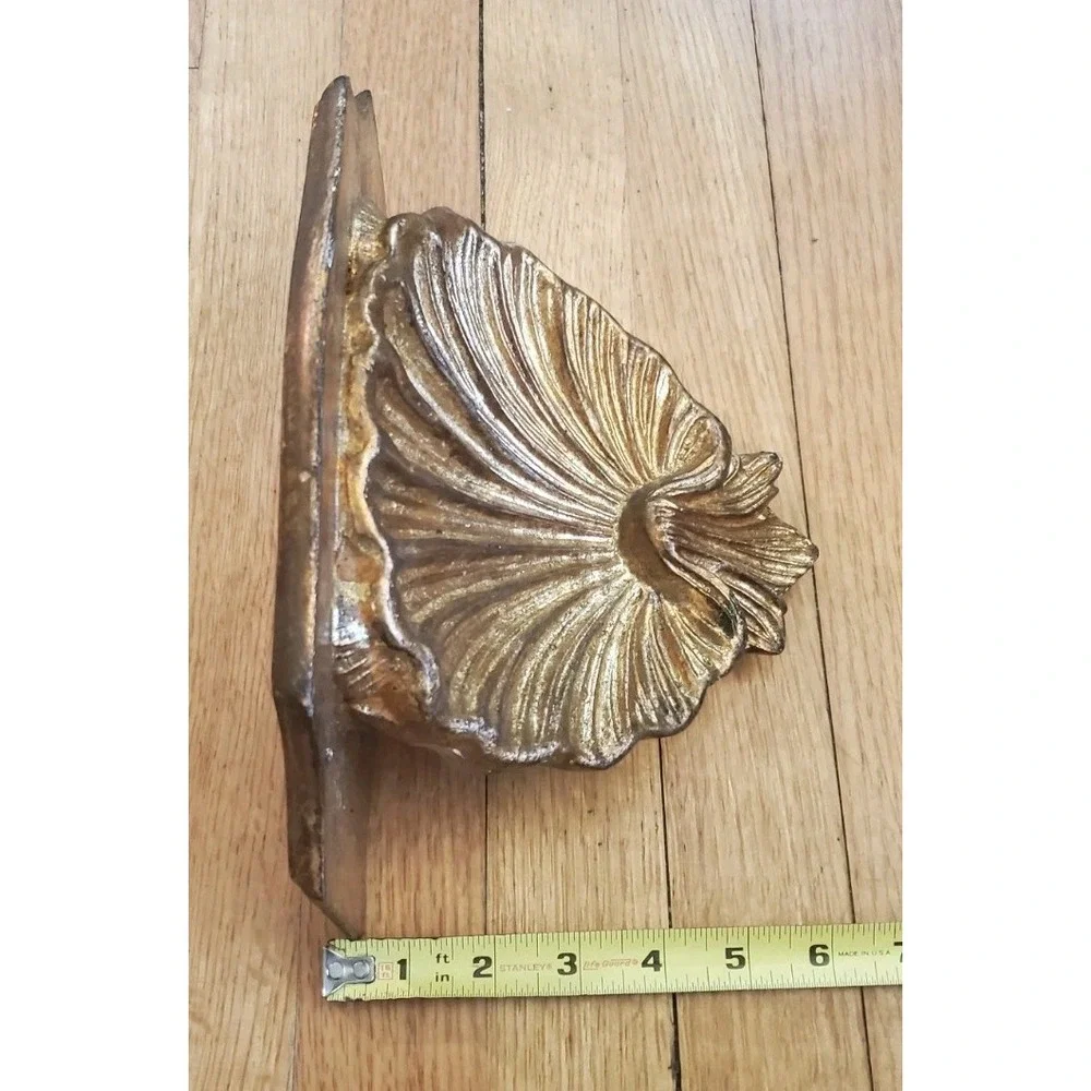 Vtg Pair Gilt Carved Wood Scallop Shell Wall Shelves Corbels Hollywood Regency